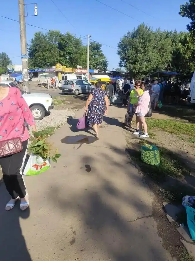 У Кривому Розі припинили торгівлю з рук на вулиці Щепкіна