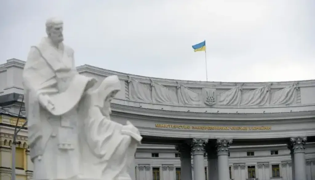 Київ різко засудив візит африканських дипломатів до окупованого Криму