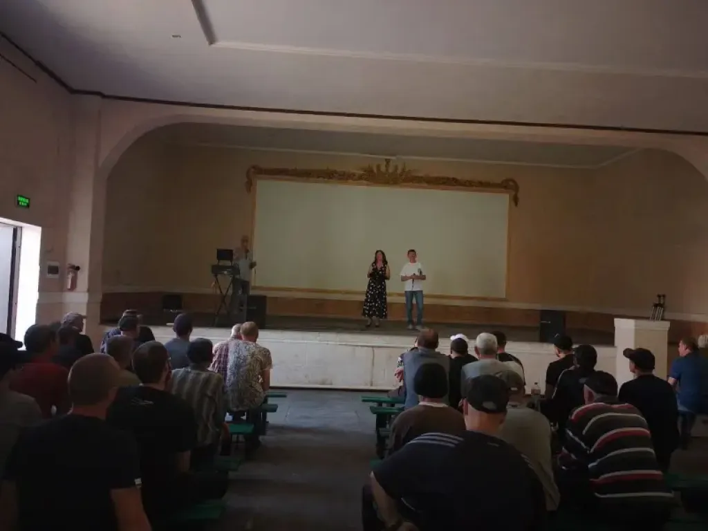 Мелодії надії: у Криворізькій колонії провели концерт для засуджених