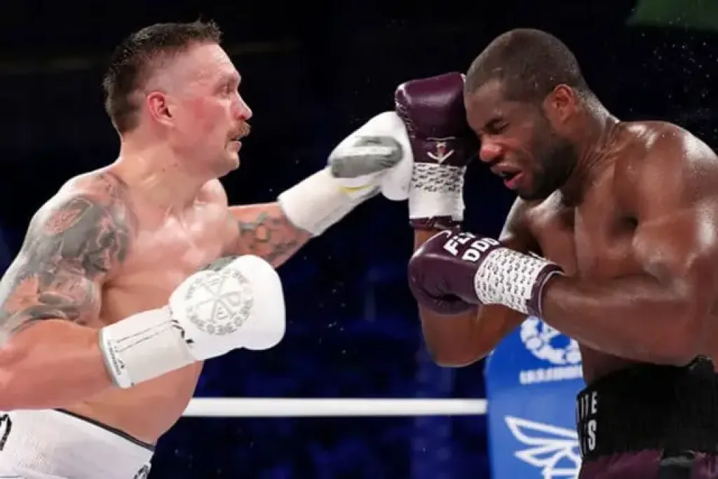 Усик відправив Дюбуа в нокаут і зберіг звання абсолютного чемпіона світу