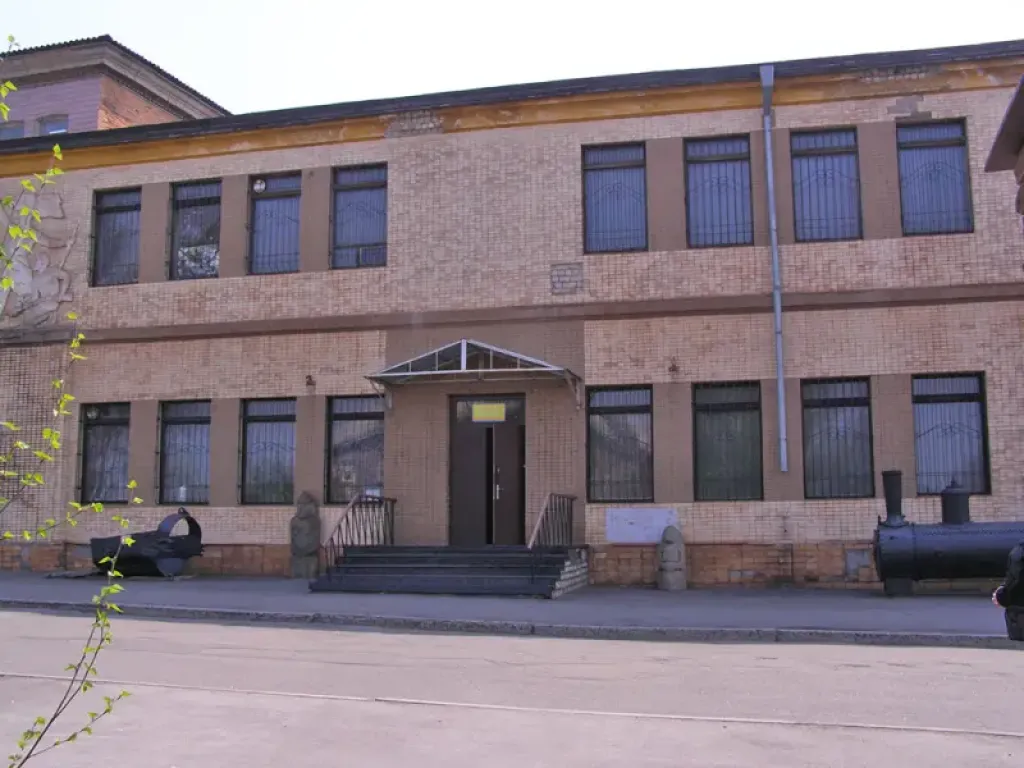 Після атаки дронів у Кривому Розі призупиняє роботу головний корпус міського музею