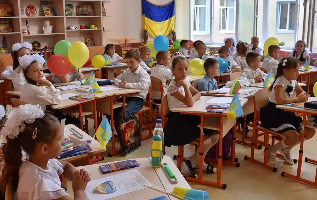 У Кривому Розі школярі навчатимуться у змішаному форматі