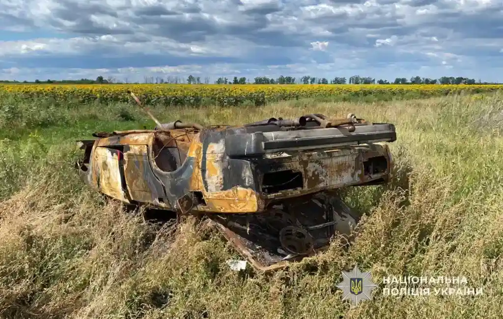 Жорстоке вбивство на Дніпропетровщині: тіло сховали у криниці, авто спалили у полі