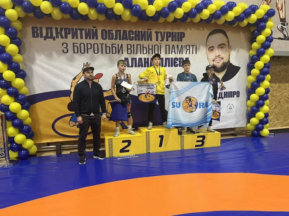 Криворізькі борці вибороли шість медалей на обласному чемпіонаті з вільної боротьби