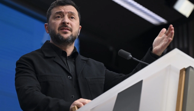 Зеленський: Україна не торгуватиме територіями заради миру