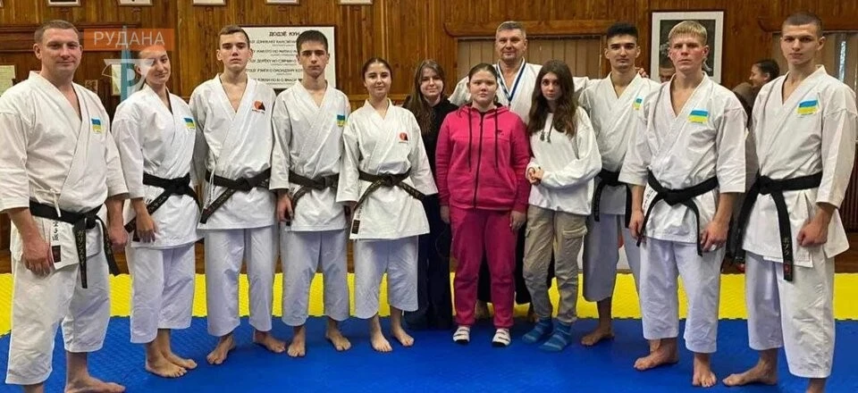 Криворізькі юні каратисти тріумфували на Кубку України у Кропивницькому
