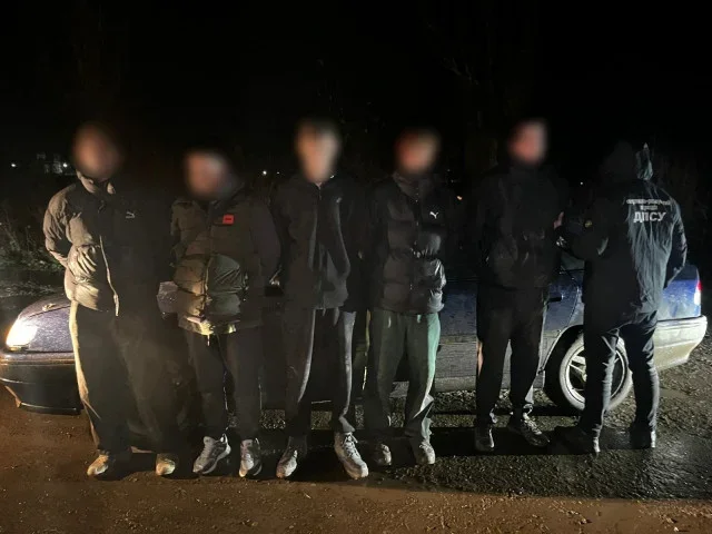 На кордоні з Молдовою зупинили спробу нелегального виїзду за великі гроші