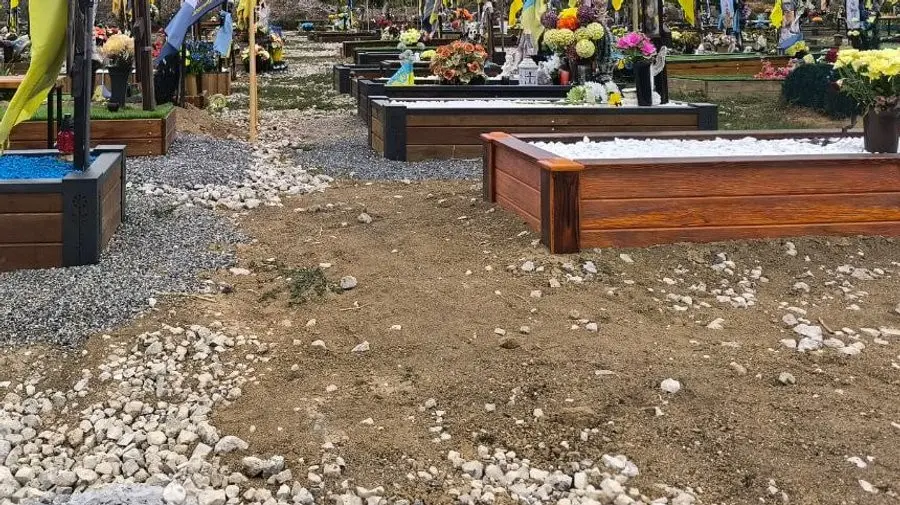 У Кривому Розі шукають підрядника для догляду за міськими кладовищами