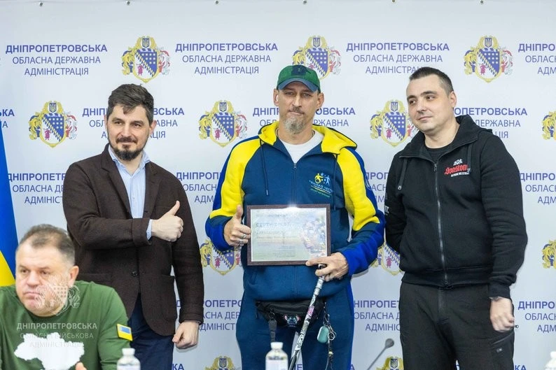 Нові оселі для захисників: 19 ветеранів Дніпропетровщини отримали сертифікати на житло