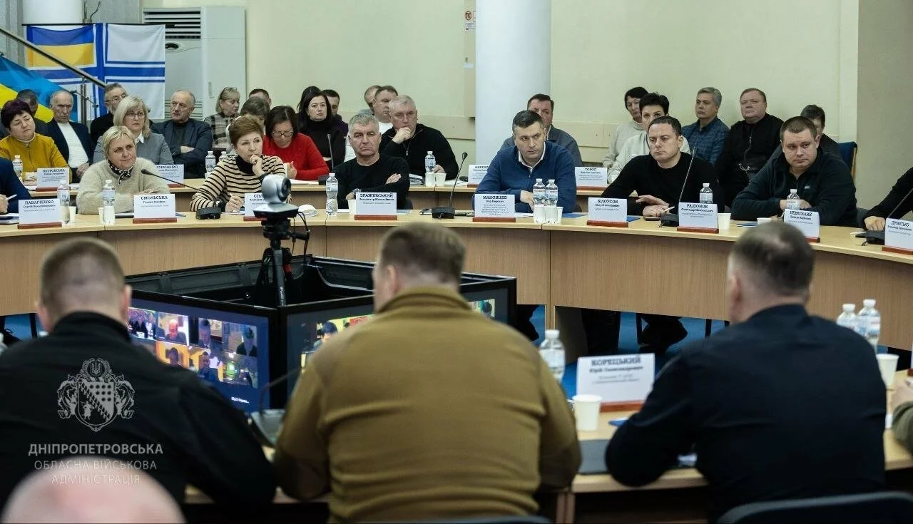 Олексій Кулеба провів стратегічну нараду на Дніпропетровщині: у фокусі – енергетика та евакуація