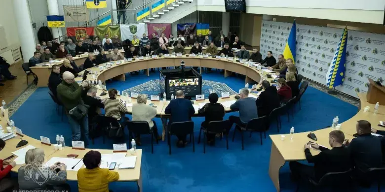 Олексій Кулеба провів стратегічну нараду на Дніпропетровщині: у фокусі – енергетика та евакуація