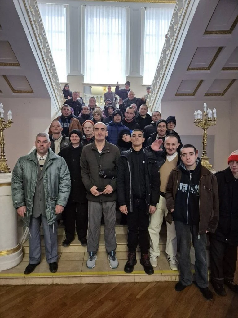 Магія сцени і сила мрій: підопічні криворізького інтернату побували в театрі