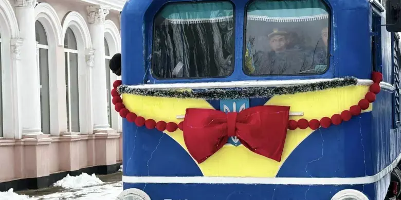 Зимові подорожі для малечі: у Дніпрі відкрили сезон дитячої залізниці