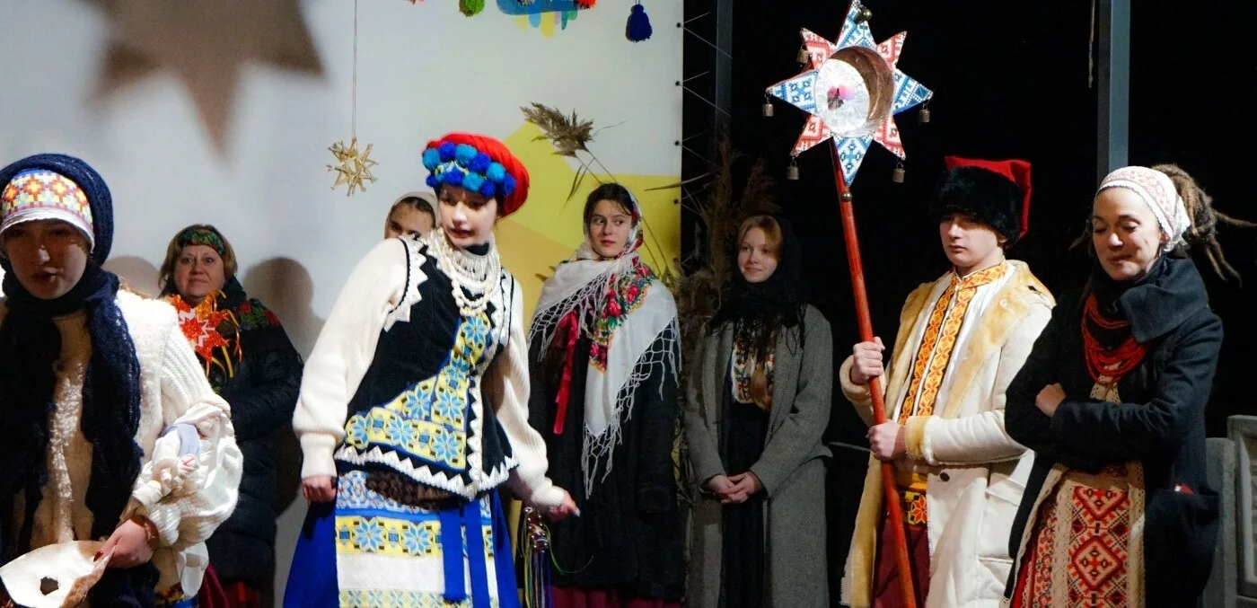 Різдвяний дух у Кривому Розі: майстер-класи, колядки та вертеп у «Шелтер Плюс»