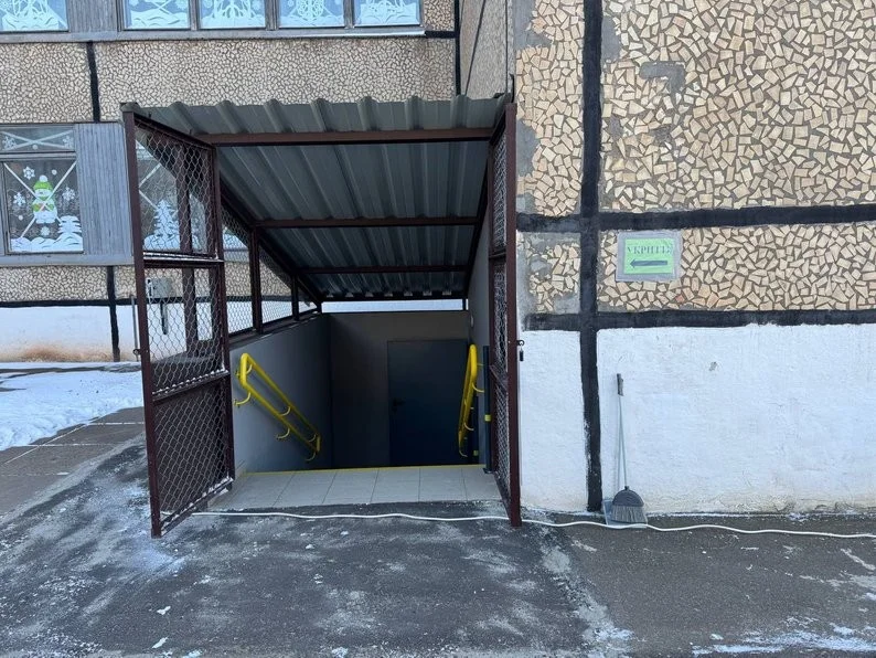 У Кривому Розі під час атаки дронів жителів не впустили до шкільного укриття: