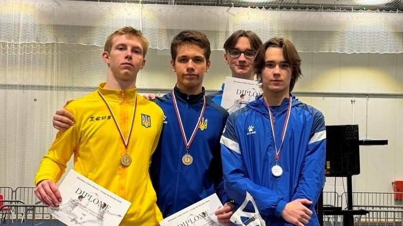 Дніпровський юний фехтувальник Григорій Краснюк здобув командне “срібло” у Словаччині