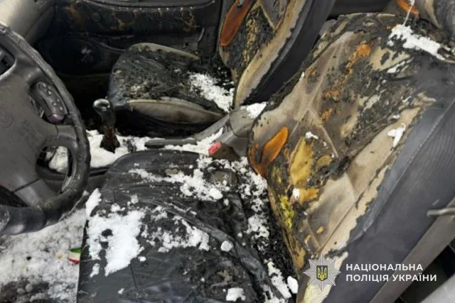 Ревнощі закінчилися пожежею: на Дніпропетровщині затримали палія авто