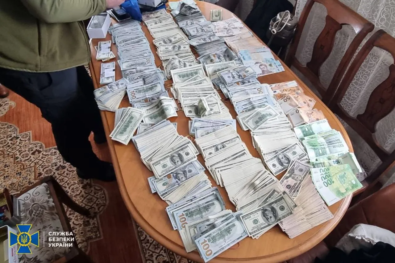 СБУ викрила на Дніпропетровщині схему ухилення від мобілізації з хабарем у $300 тисяч
