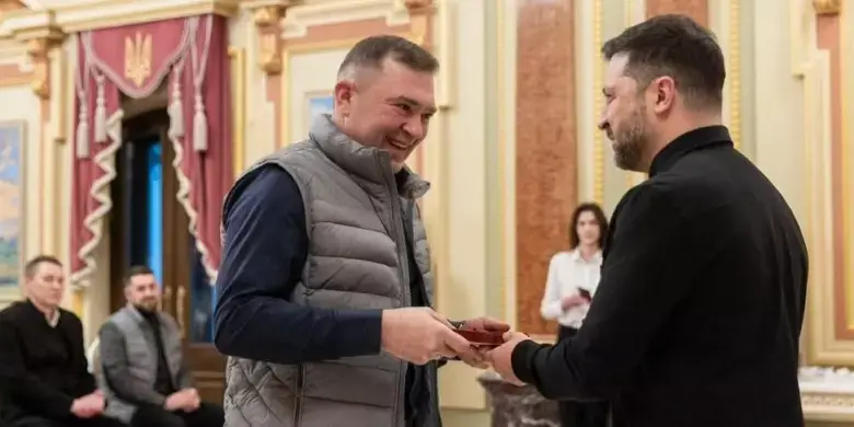 Від машиніста до кавалера ордена: президент відзначив енергетика, який рятував Криворізьку ТЕС під вогнем