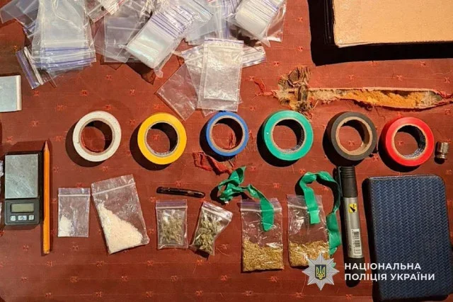 Бізнес на PVP у Металургійному районі: у Кривому Розі затримали вуличного торговця психотропами
