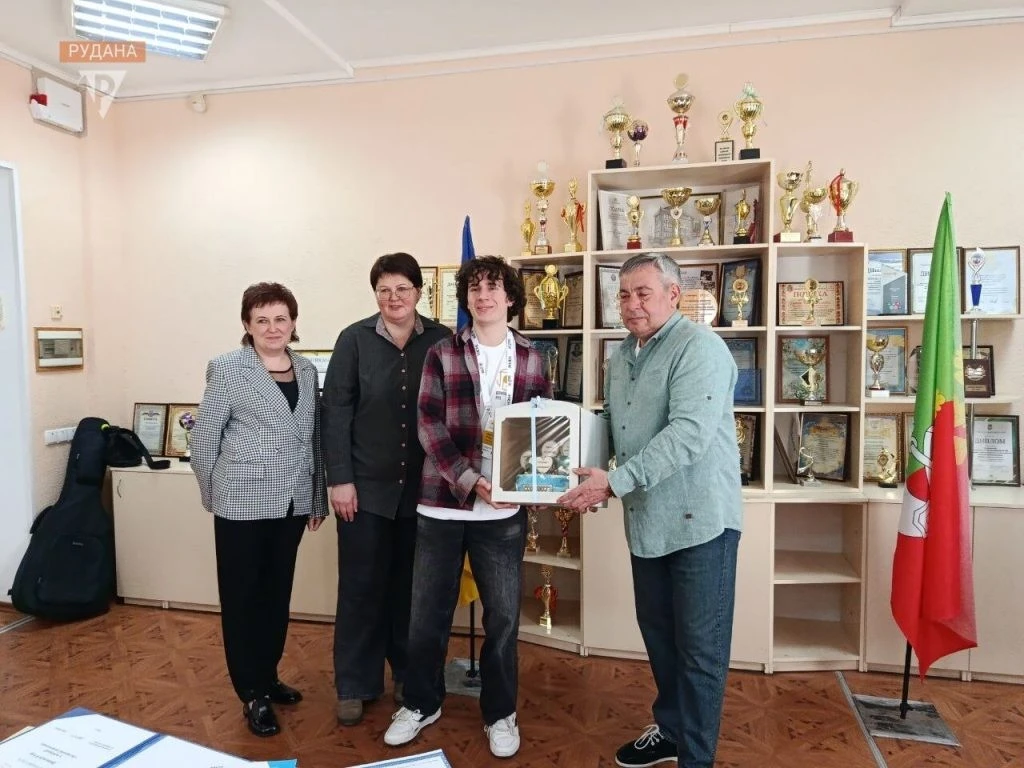 Майстерність у цифрах: одинадцятикласник із Кривого Рогу підкорив всеукраїнську олімпіаду
