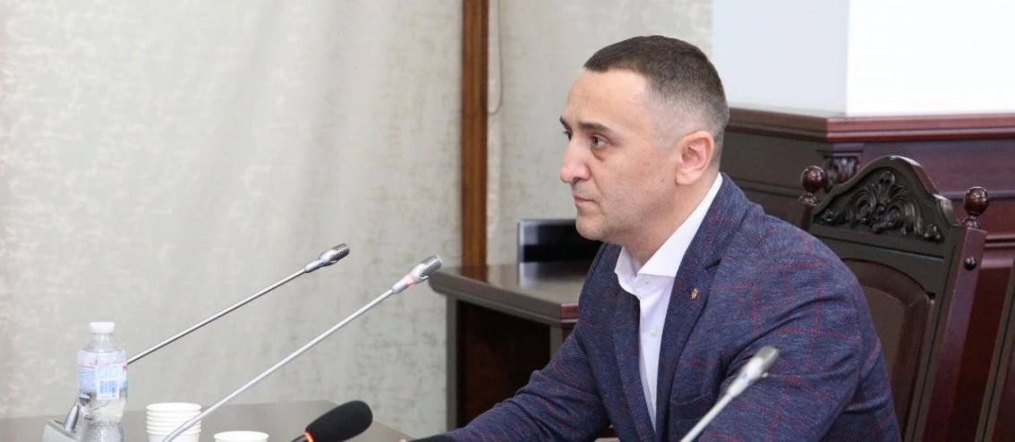 Суддівське крісло під загрозою: ВККС вдруге ініціює звільнення криворізького служителя Феміди Ступака