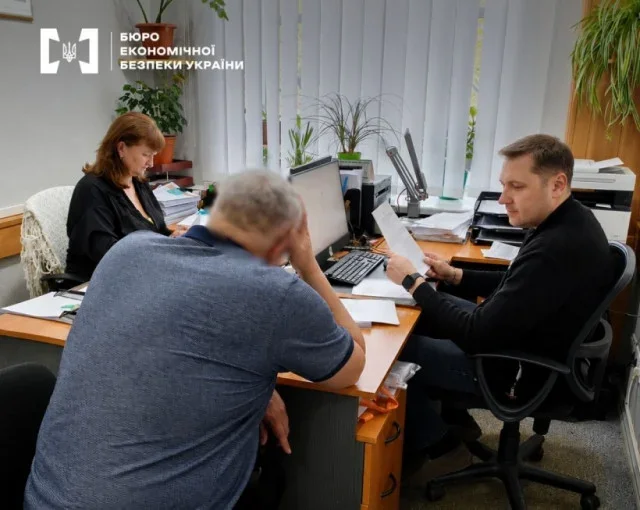 Троє криворіжців постануть перед судом за організацію нелегальних заправок
