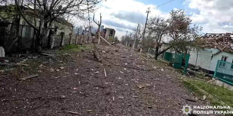 Рятунок під вогнем: як «Білі янголи» вивозять людей із небезпечних громад Дніпропетровщини