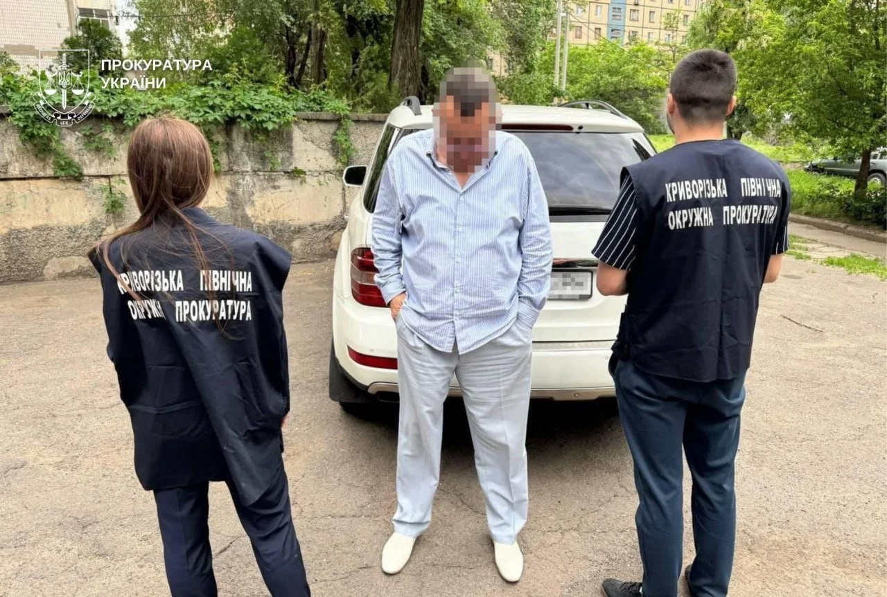 У Кривому Розі затримали ділка за організацію фіктивного навчання для виїзду за кордон