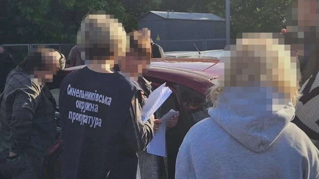 У Синельниківському районі сестри-близнючки організували бізнес на ухилянтах