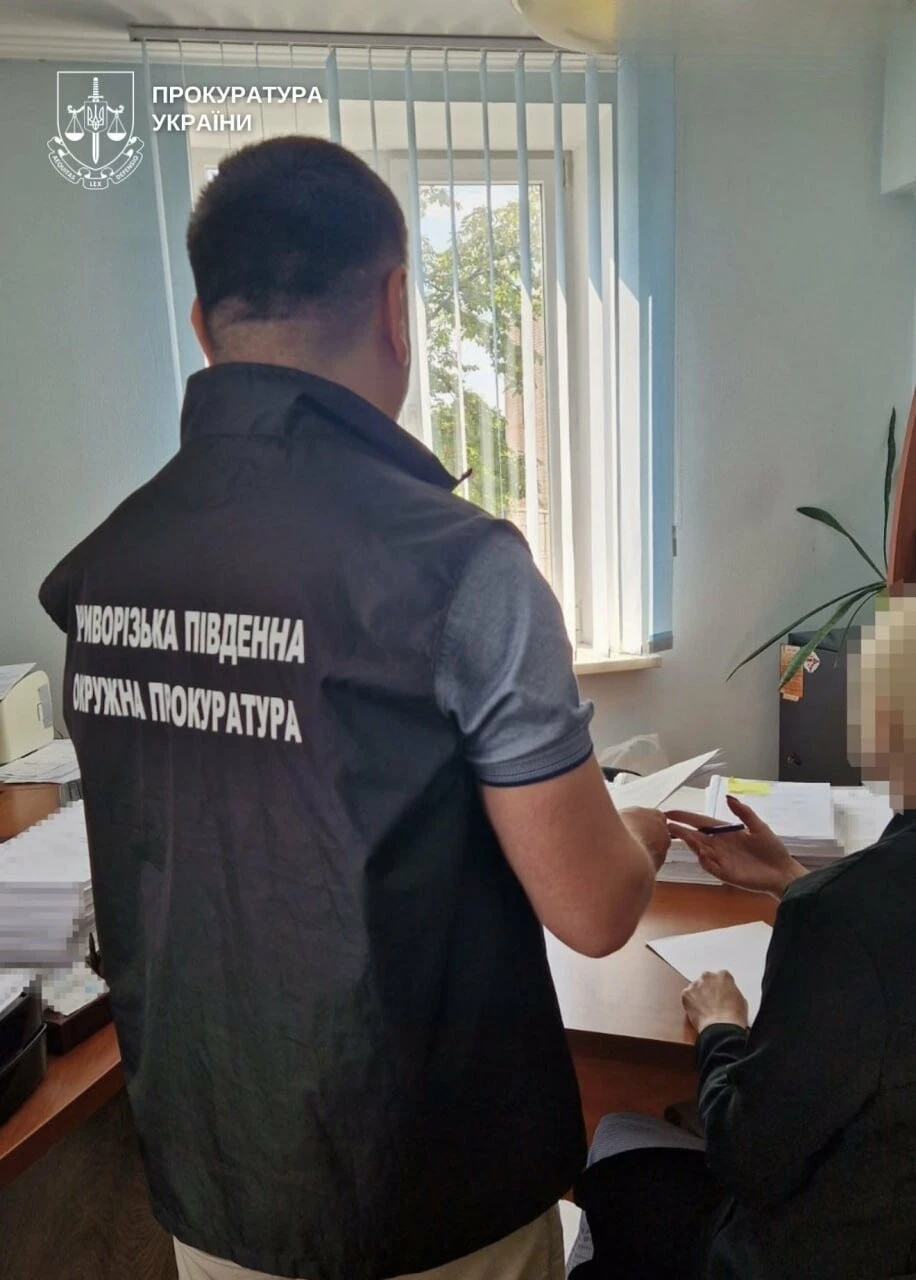 Майже 1,4 мільйона гривень збитків: у Кривому Розі викрили оборудки із закупівлею ліків