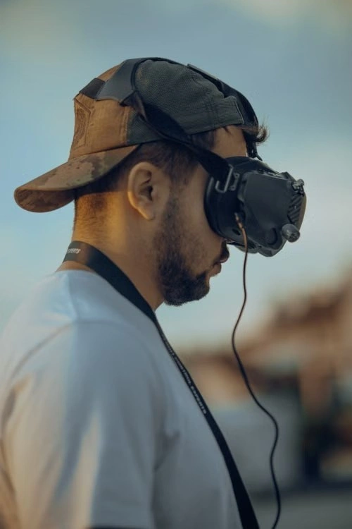 FPV, який атакує навіть після втрати сигналу: навіщо підрозділу FPV із системою донаведення