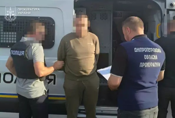 З Німеччини видали втікача з Кривого Рогу, якого звинувачують у схемі «інвалідів під ключ» за 8 тисяч доларів