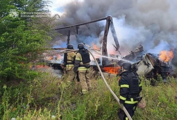 Трагедія на дорозі та поранені мирні жителі: наслідки нових ударів РФ по Криворіжжю